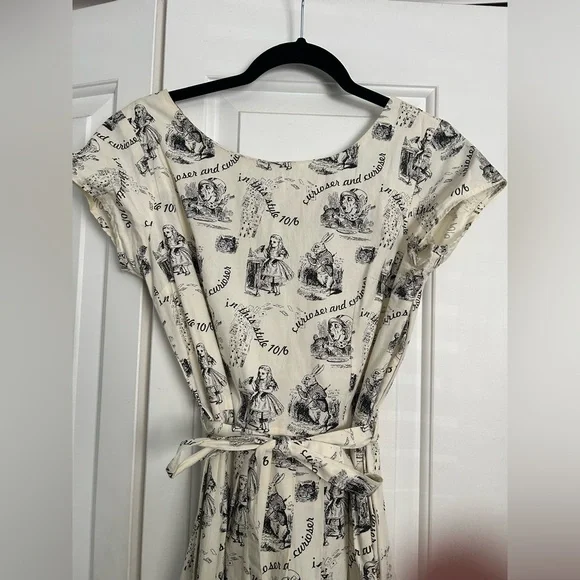 Alice in Wonderland Swing Dress - Picture 4 of 7
